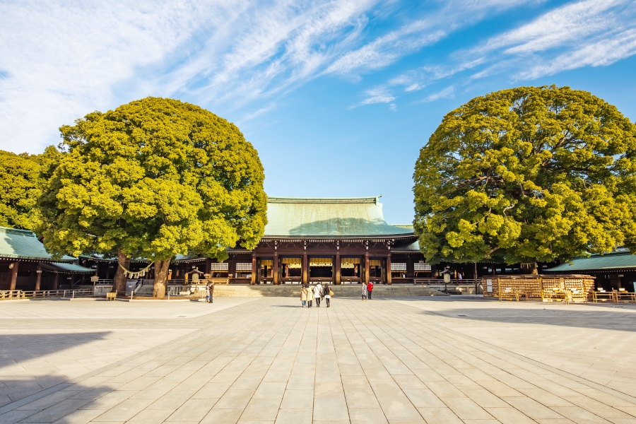 【日本】东京明治神宫攻略：鸟居、博物馆等景点、交通及参拜流程介绍（含附近景点推荐）